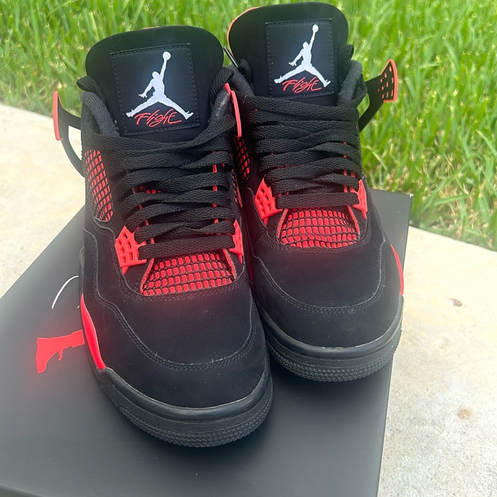 Air Jordan 4 Retro Red Thunder